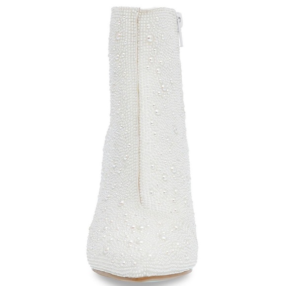 Betsey Johnson Women's Cady Evening
Booties size 8/5 new with box. #18 - Picture 4 of 6